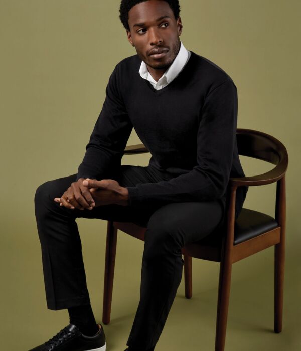 Regular Fit Arundel Long Sleeve V-Neck Sweater Thumbnail