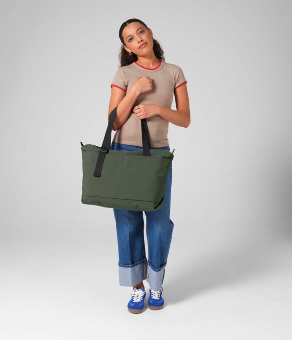 Minimal Lifestyle Tote Thumbnail