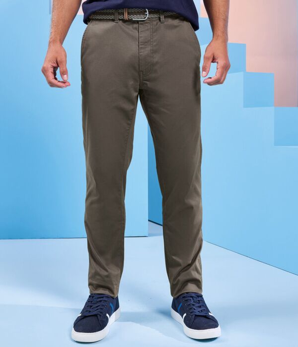 Men's Classic fit chinos Thumbnail