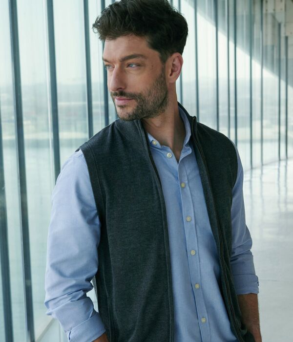 Sleeveless zip-through jumper Thumbnail